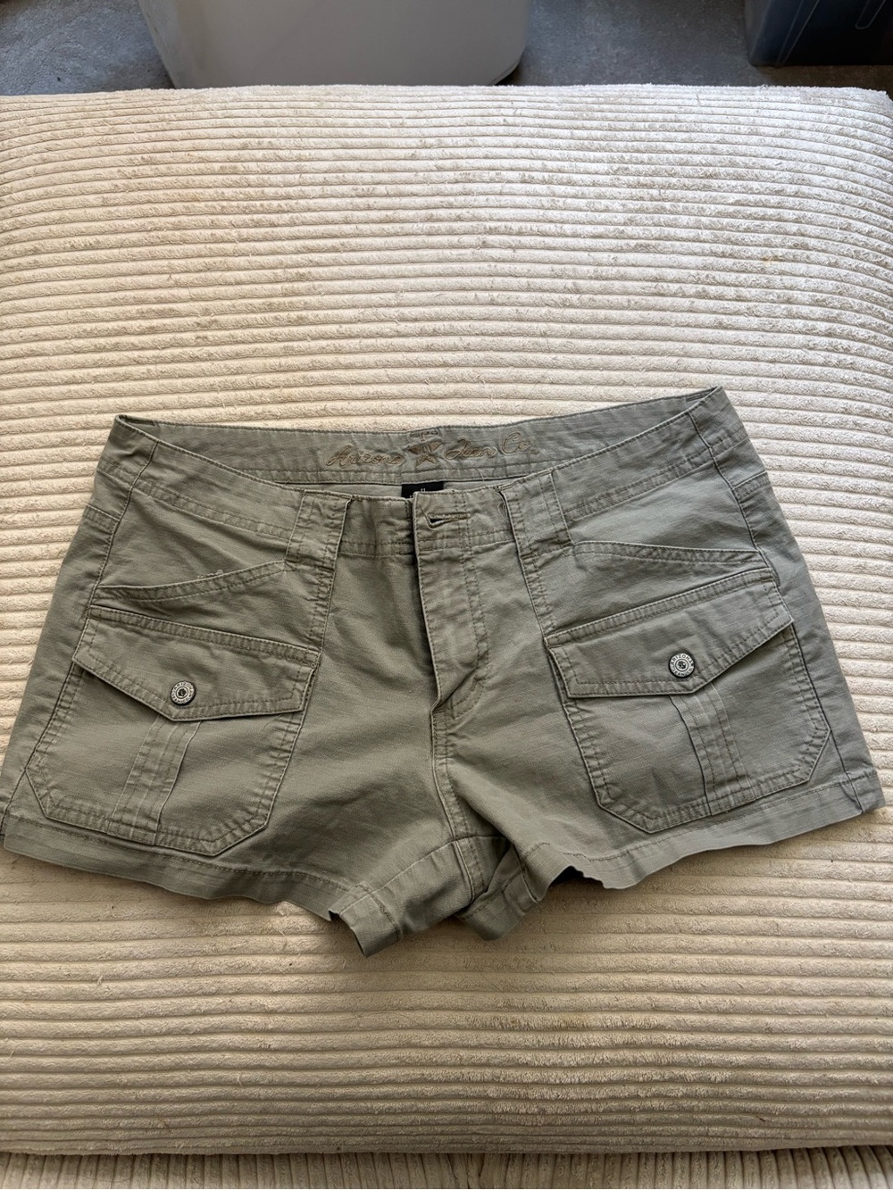 Arizona Jean Company Olive Green Cargo Pocket Shorts